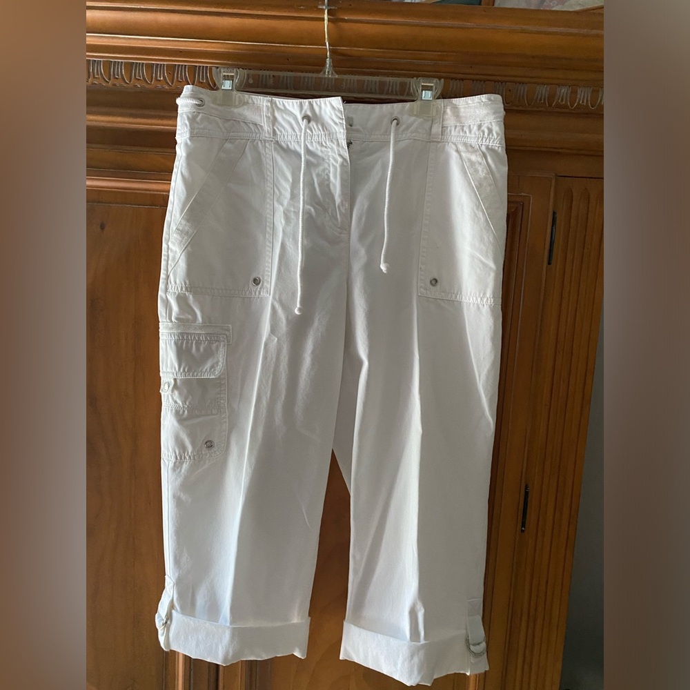 Jones New York capris